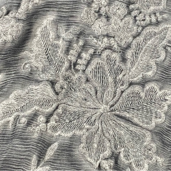 Soft Surroundings Tunic Top Women XL Gray Floral Embroidered Layer Silk Viscose - Picture 3 of 9